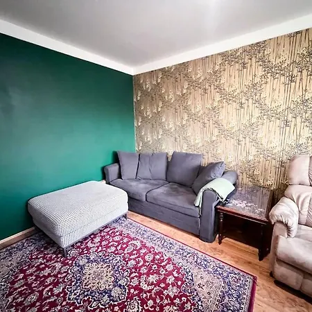 Family-friendly Close To Downtown With Private Parking! * Reykjavik